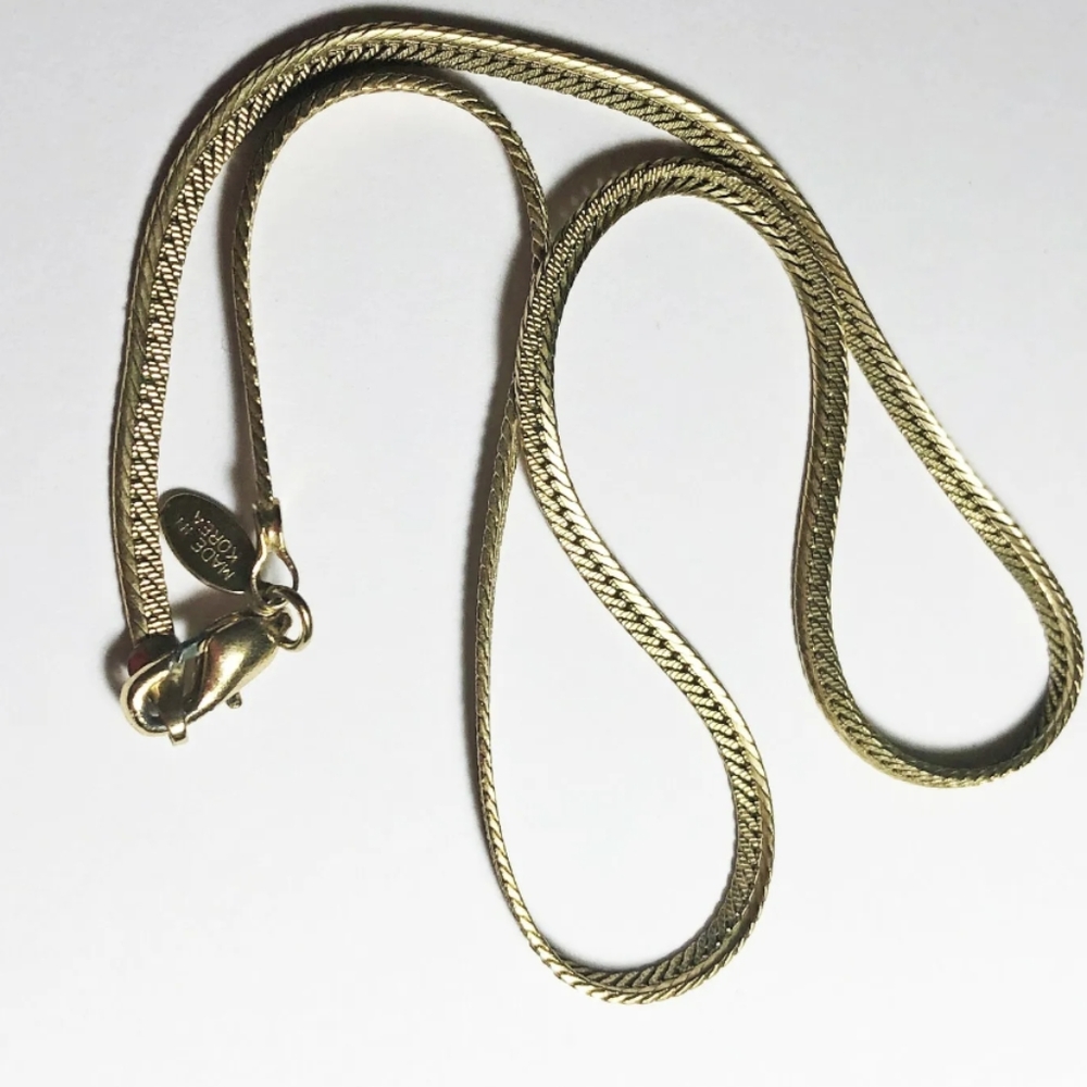 18" AMERICAN SHOWCASE GOLD TONE FLEX HERRINGBONE NECKLACE - KOREA